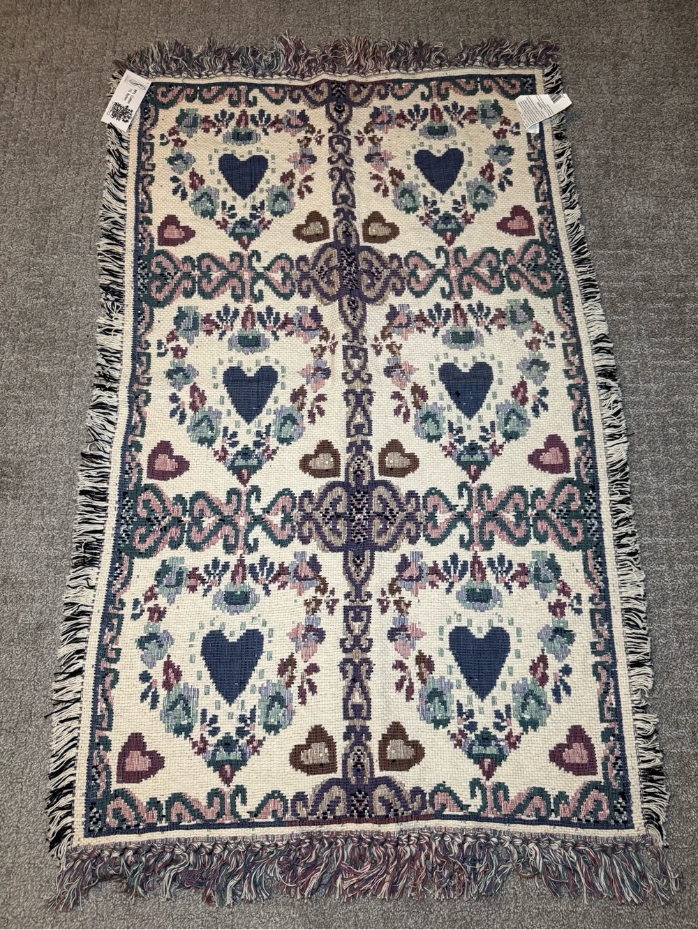Adorable vintage Park B. Smith "Lots of Hearts" accent throw rug